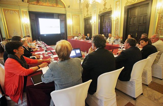 A la reunió han assistit membres de la Federació d’Associacions de Veïns de Lleida i de la Comissió de l’Horta