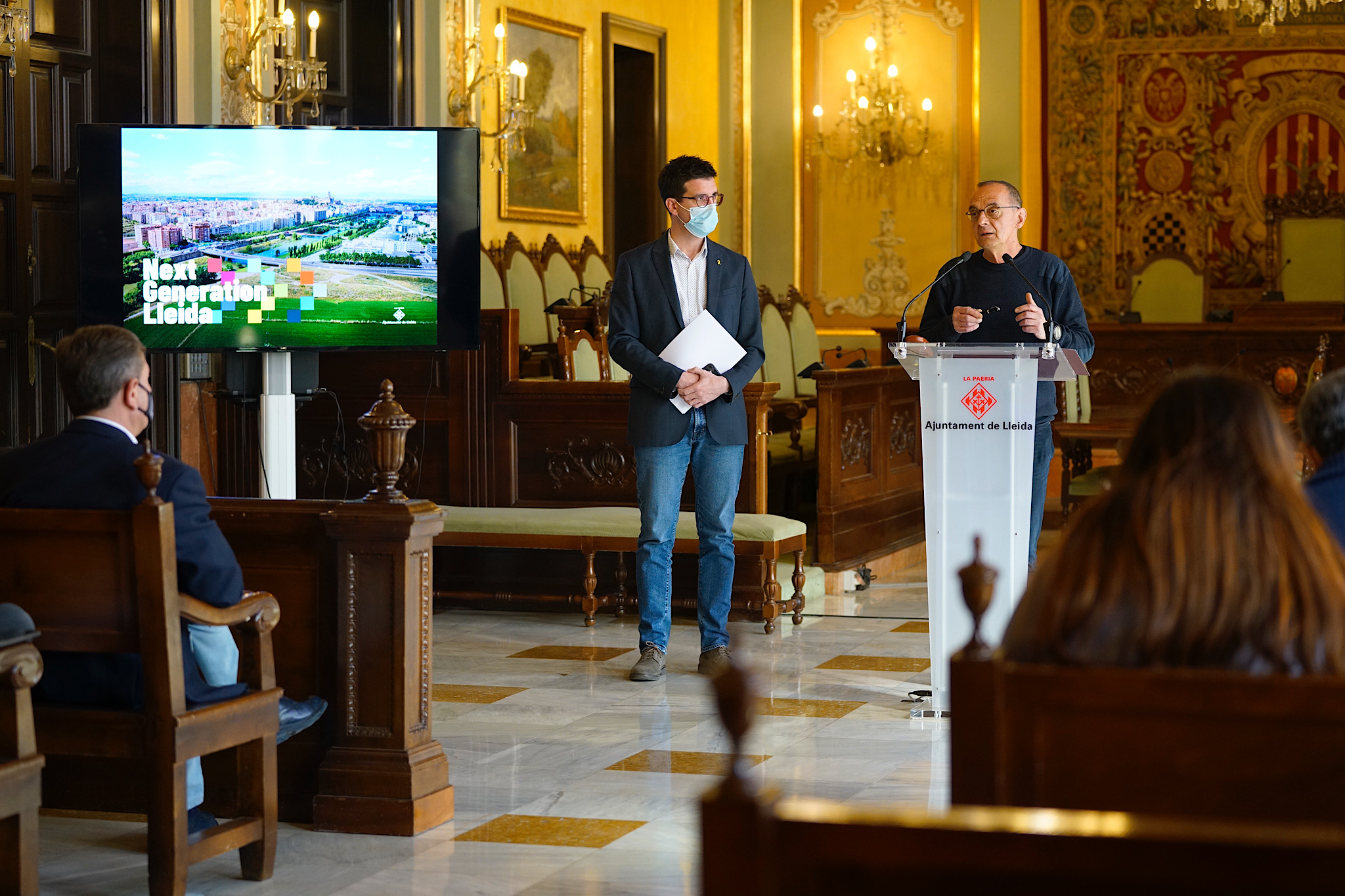 L'alcalde, Miquel Pueyo, i el primer tinent d'alcalde, Toni Postius, han explicat avui la concessió d'aquestes ajudes