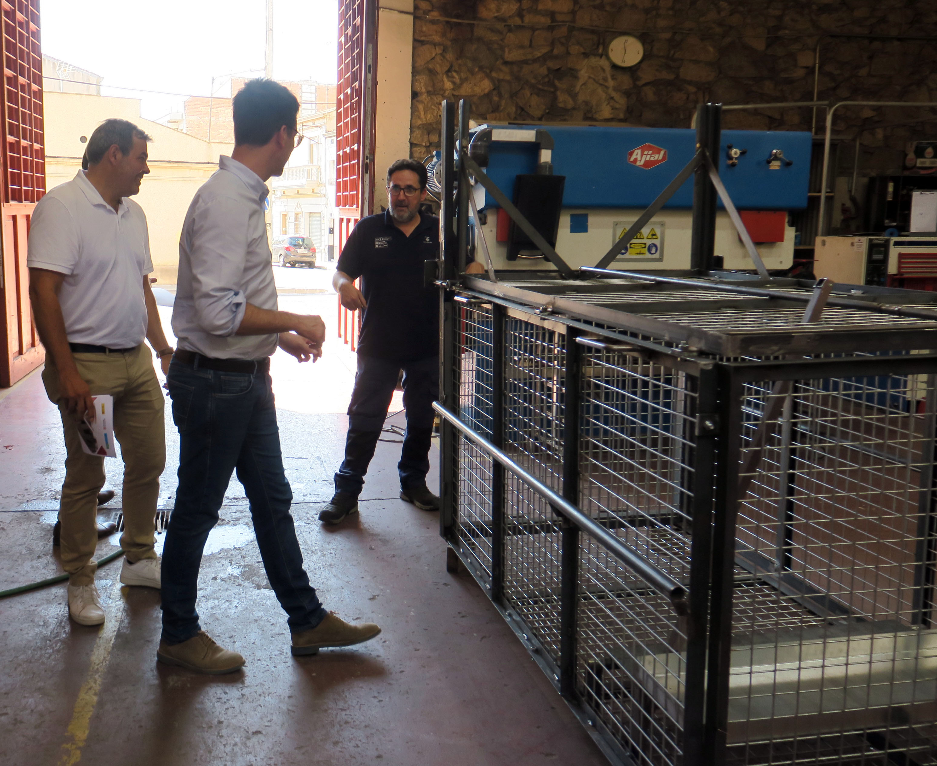 Postius ha assenyalat que el taller de soldadura de l'IMO està treballant un projecte pilot de gàbia per capturar porcs senglars a l’Horta de Lleida