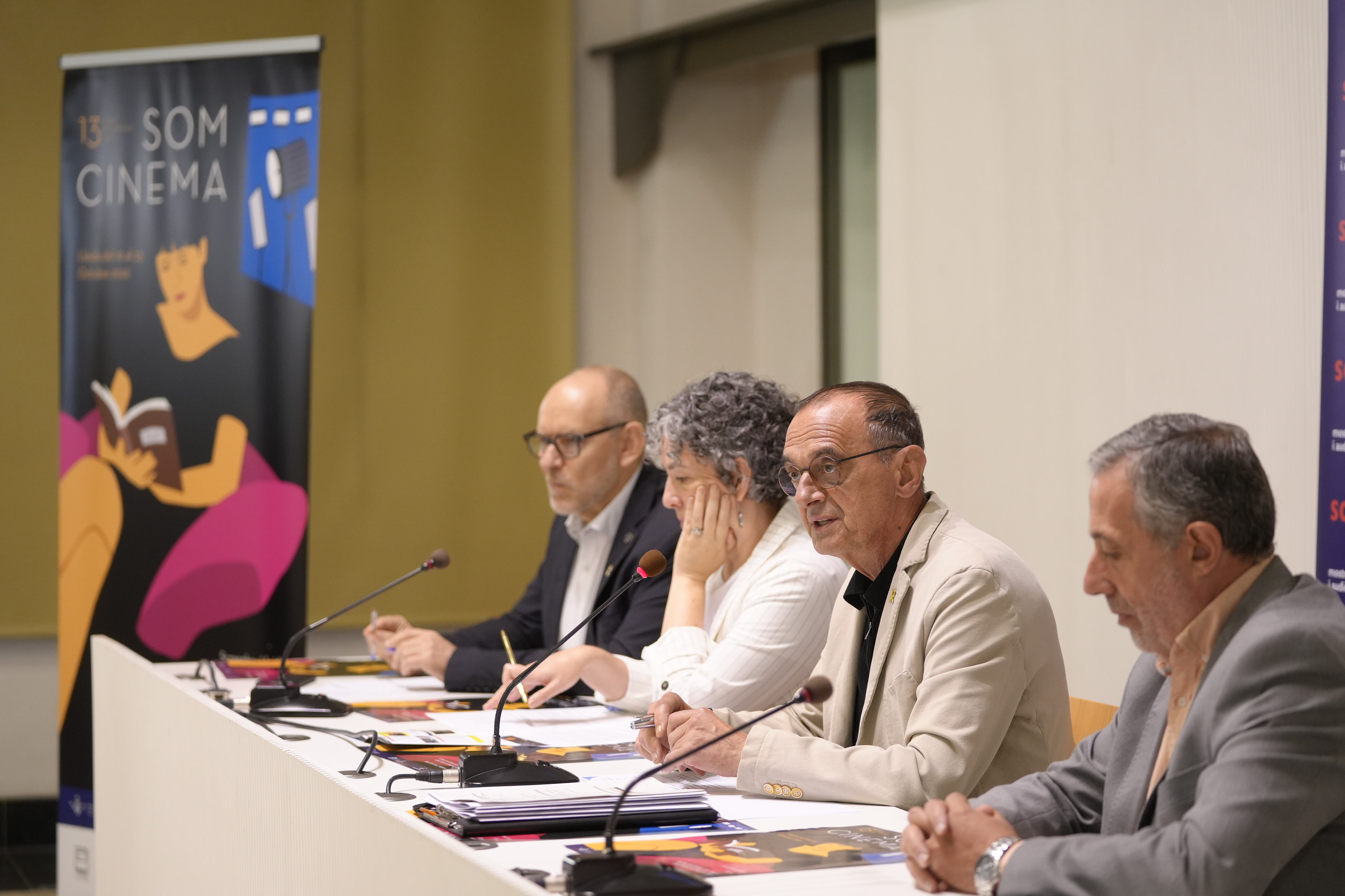La roda de premsa de Som Cinema, presidida per l'alcalde de Lleida, Miquel Pueyo. 