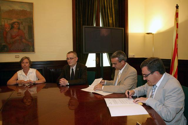 L'acord s'ha signat a la sala Viladrich de la Diputació de Lleida
