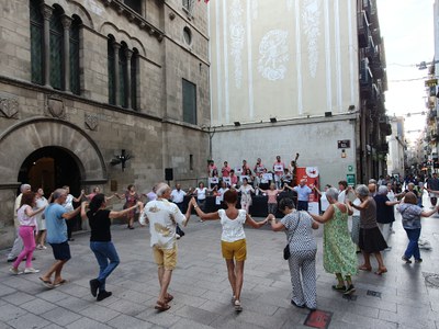 <bound method DexterityContent.Title of <Event at /fs-paeria/paeria/ca/actualitat/agenda/11-de-setembre-ballada-de-sardanes-amb-la-cobla-vents-de-riella>>.