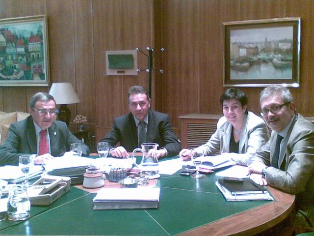 Un altre moment de la reunió, mantinguda a la seu del Ministerio de Medio Ambiente, Medio Rural i Marino, a Madrid.
