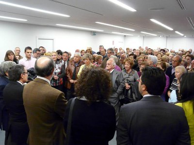 La Llar compta amb nombrosos associats.