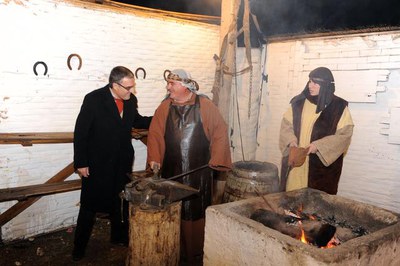 El pessebre representa diverses escenes bíbliques.