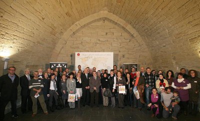 Foto 2. Els ambaixadors amb Àngel Ros i Montse Mínguez, en la recepció..