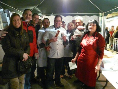 Josep Presseguer i Lluis Franco, amb el Gremi de Forners que ha organitzat aquesta iniciativa.