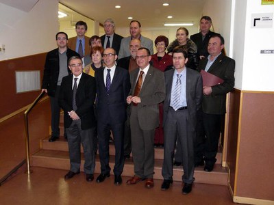 Els alcaldes signants, el conseller i el delegat del Govern.
