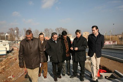 El paer en cap, acompanyat de la 1a tinent d'alcalde Marta Camps i dels responsables de l'obra, ha recorregut el tram del vial en construcció a la zo….