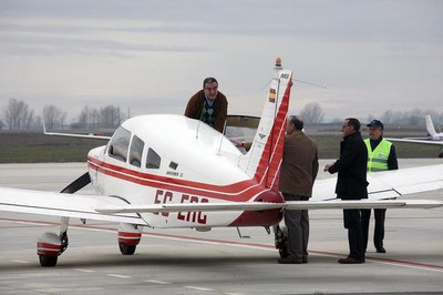 Àngel Ros ha estrenat l'Aeroport Lleida-Alguaire amb un vol procedent de l'aeròdrom d'Alfés.