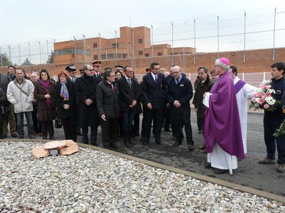 Moment en que s'ha realitzat l'ofrena de flors.