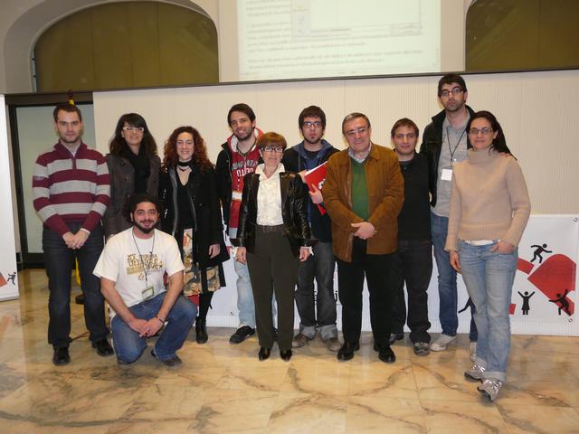 La consellera de treball, Mar Serna, i l'alcalde de Lleida, Àngel Ros, amb el nou secretariat del consell