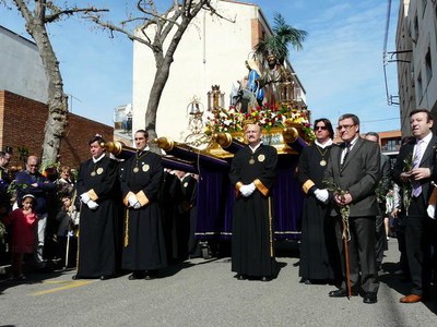 La processó ha començat davant de l'església del Santíssim Salvador de Pardinyes.