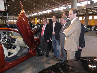 L'alcalde de Lleida ha saludat tots els expositors.