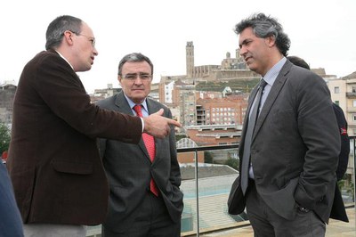 2. Ros amb Jordi Ciuraneta i Marcio Antonio Portocarrero, a la terrassa de la Llotja..