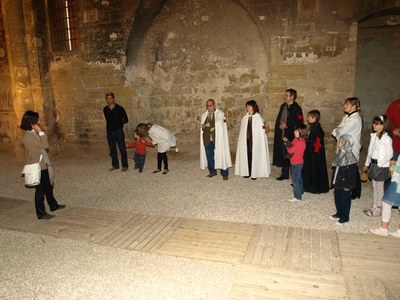 2. El grup, a l'interior del Castell..