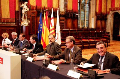 La constitució ha tingut lloc al Saló de Cent de l'Ajuntament de Barcelona..