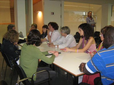 Els grups de treball treballaran sectorialment diferents aspectes que integraran el pla.-.