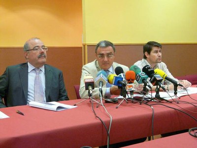 Foto 2. Després del consell, s'ha fet l'atenció a la premsa.