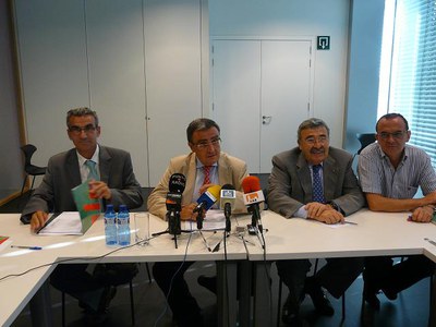 Foto 2. La reunió s'ha fet a la sala de premsa de la Llotja.