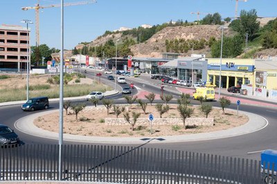 Rotonda de la cruïlla de Rufea.