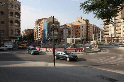 Foto 2. La Paeria continuarà amb els treballs d'urbanització a l'interior de la rotonda.