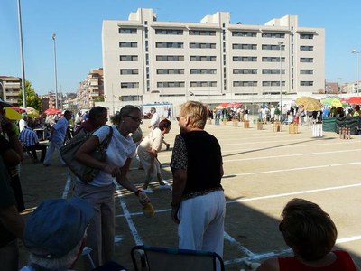 Foto 2. Unes 300 persones han participat al XVII Torneig de Bitlles lleidatanes.