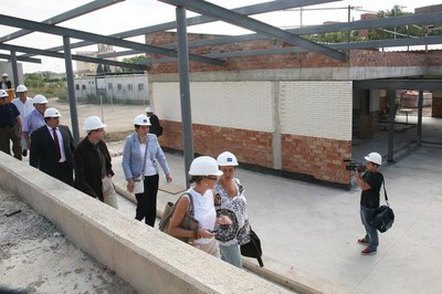 L'Escola bressol de la Mitjana comptarà amb un ampli vestíbul i molta llum natural. A la imatge, la rampa d'entrada..