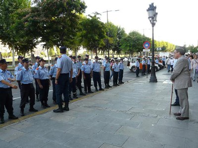 L'alcalde, Àngel Ros, i la regidora Sara Mestres han passat revista als voluntaris.