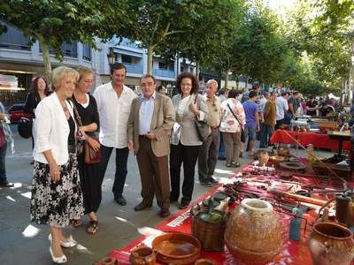 Àngel Ros, Dolors Arderiu, Mª Rosa Ball, Montse Bergés i Francesc Mitjans, al Mercat d'Antiguitats.