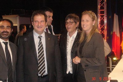 La tinenta d'alcalde Montse Mínguez, amb l'alcalde de Barcelona Jordi Hereu i l'alcadessa de Girona, Anna Pagans..