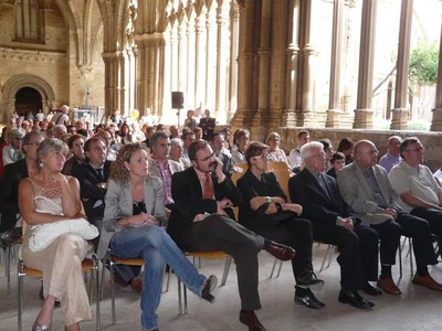Foto 3. Les tinentes d'alcalde Monte Mínguez i Montse Parra han assistit a l'acte de clausura de l'exposició.