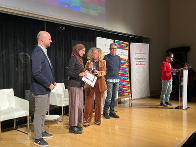 Pilar Boscn entregant un dels premis.