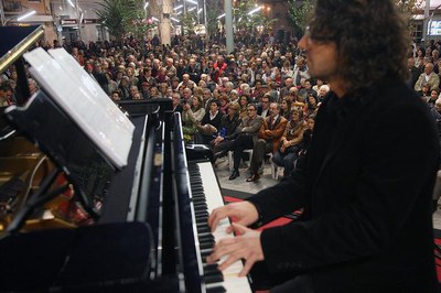 Diverses actuacions de cultura popular han amenitzat la inauguració.