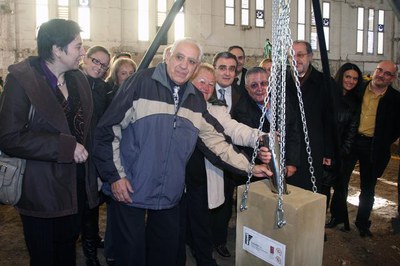 2. Les autoritats amb els representants veïnals del Centre Històric.