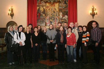 2. Els professors han rebut com a obsequi una reproducció del Retaule..