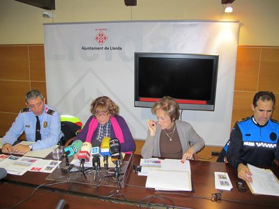 2. A la presentació també han assistit representants de Guàrdia Urbana i de Mossos d'Esquadra..