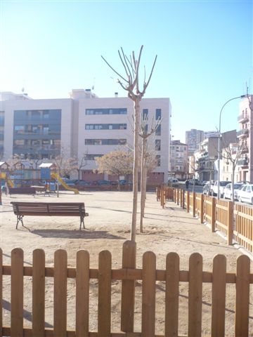 3. A la plaça de Maria Aurèlia Capmany.