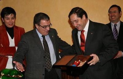 Pelegrí ha estat obsequiat amb els gegants més representatius de la ciutat.