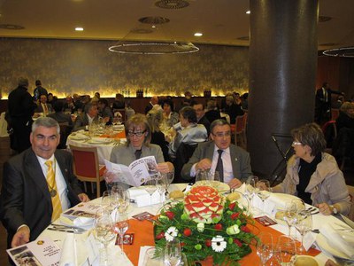 Foto 2. L'alcalde ha anat al lliiurament dels guardons acompanyat de la tinenta d'alcalde Montse Parra.