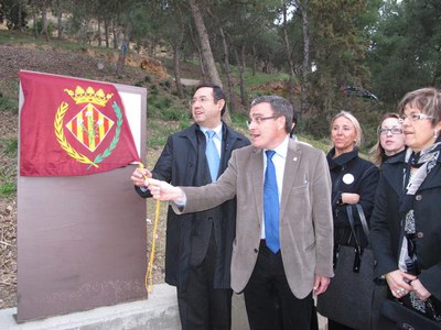 Foto 2. El descobriment de la placa i divereses actuacions d'entitats de la ciutat han estat els actes orgnitzats per inaugurar el nou espai.