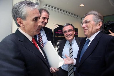 Ramón Jáuregui, amb l'alcalde Ros i l'alcalde Siurana..