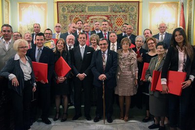 5. Ros i Rosell es van fotografiar amb tots els guardonats.