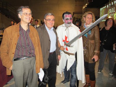 Foto 3. La producció audiovisual, del gènere de terror, és sobre zombis templaris. Els exteriors s'han rodat al Castell templer de Gardeny i els inte….