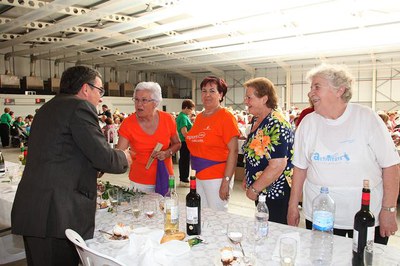 L'alcalde, Àngel Ros, ha saludat els assistents a l'acte.