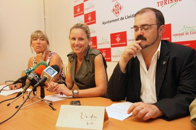 Montse Mínguez, Montse Macià, directora del Museu de Lleida i Pep Tort, director del Consorci de la Seu Vella, han presentat el Lleida Cultural Pass..