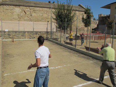 Foto 3. El regidor d'Esports també ha participat en el campionat, que s'ha disputat a la pista de la Panera.