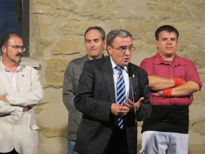 Foto 3. Ros ha destacat en el seu parlament que “tota la ciutat estima el seu Centre Històric, que té el nucli al Turó de la Seu Vella”,.