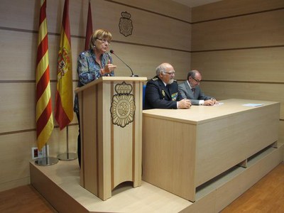 Foto 3. Sara Mestres ha felicitat els cossos de seguretat per la feina que fan cada dia.