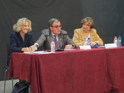 Foto 2. L'alcalde, en la presentació de la conferència inaugural.
